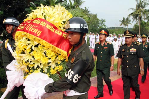 Đoàn đại biểu QĐND Việt Nam thăm và làm việc tại Campuchia ảnh 1